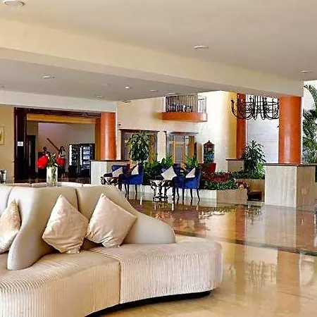 Hotel Grand Muthu Golf Plaza