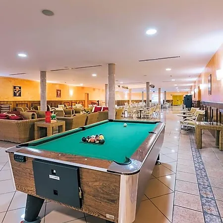 Grand Muthu Golf Plaza